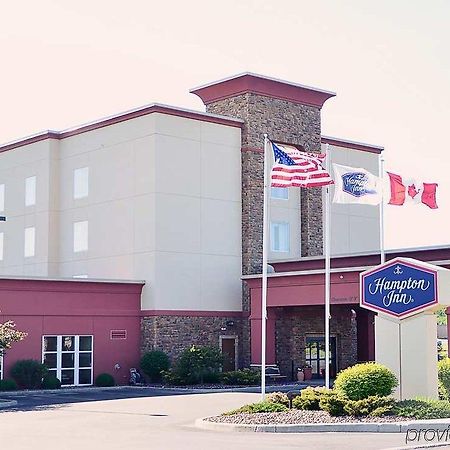 Hampton Inn Watertown Exterior photo