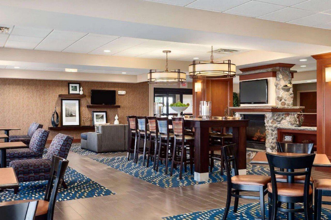 Hampton Inn Watertown Exterior photo