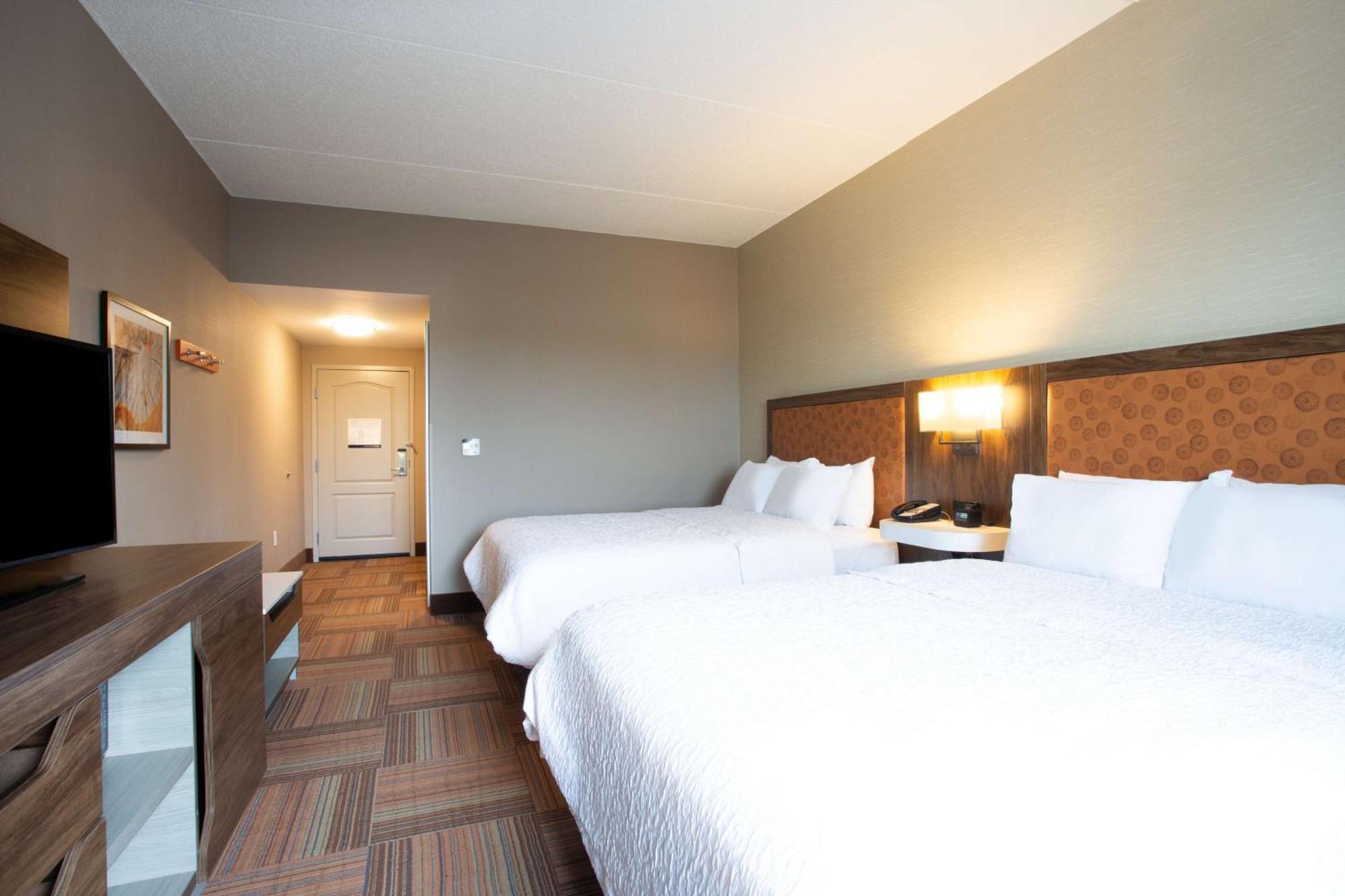 Hampton Inn Watertown Exterior photo