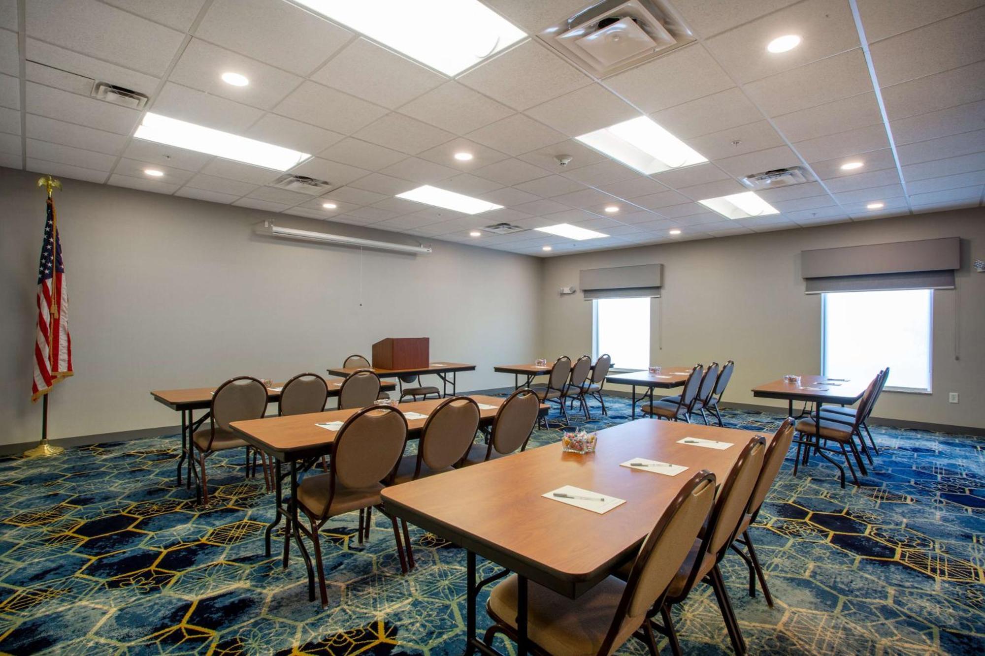 Hampton Inn Watertown Exterior photo