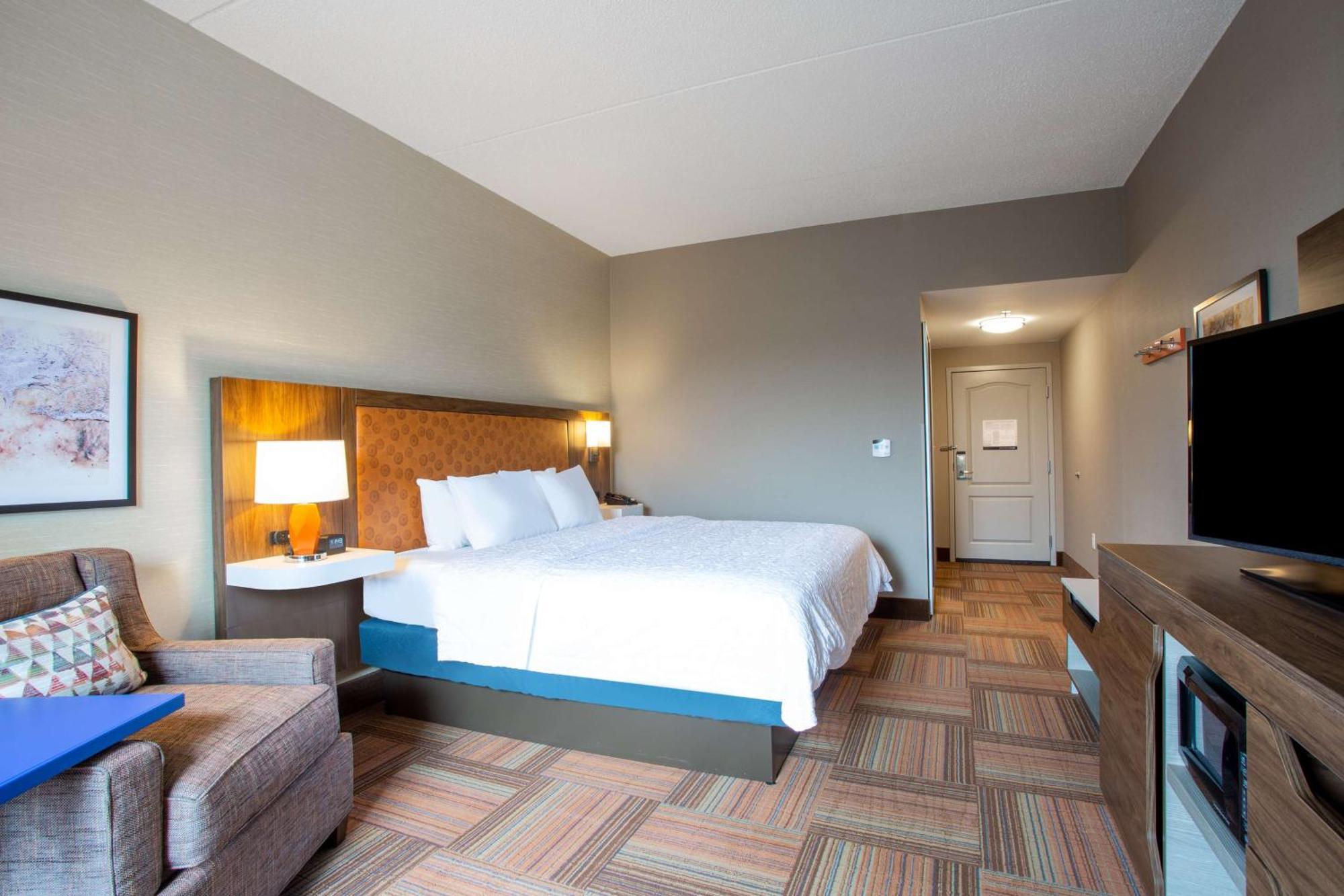 Hampton Inn Watertown Exterior photo