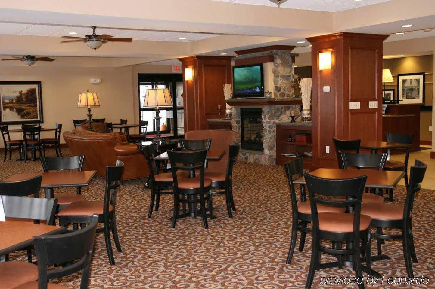 Hampton Inn Watertown Exterior photo